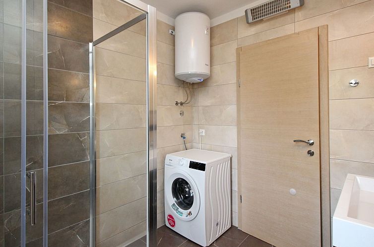 Appartement Tolle Ferienwohnung in Baška mit Eigener Terras