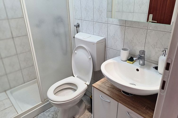 Appartement in Baška mit Terrasse
