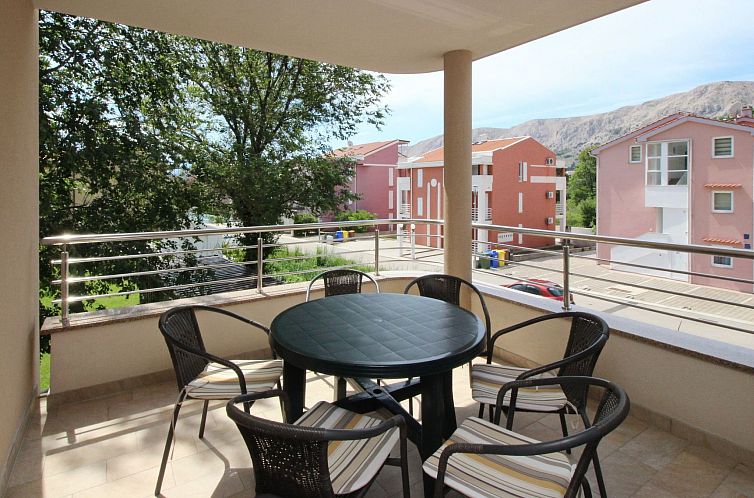 Appartement in Baška mit Terrasse
