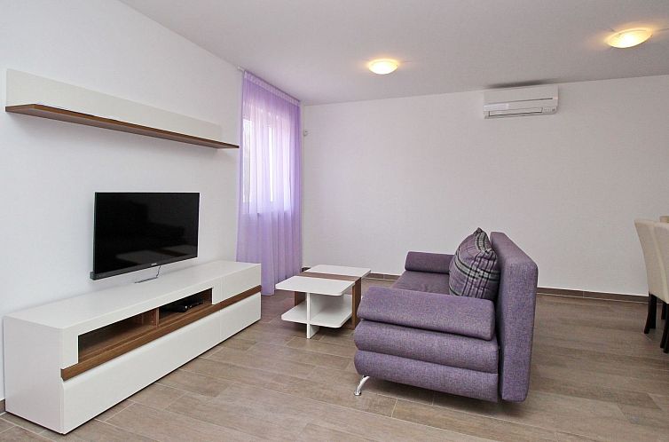 Appartement in Baška mit Terrasse