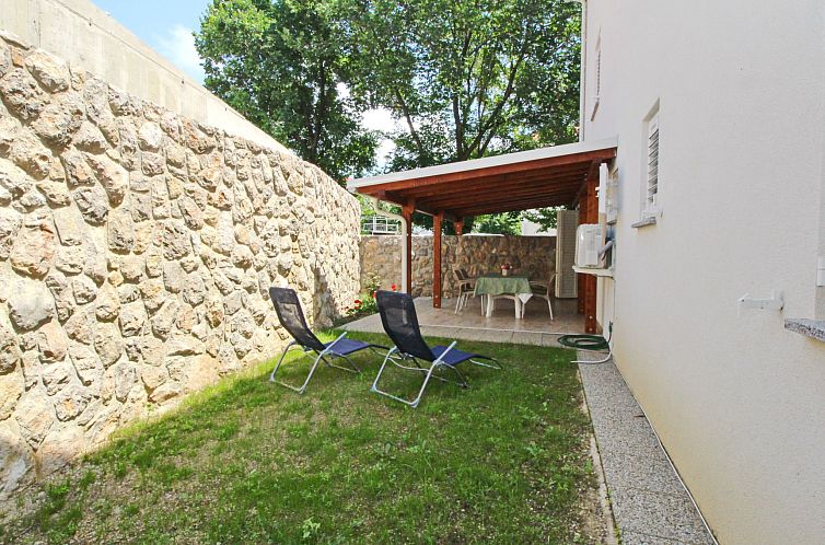 Appartement Appartement in Baška mit Eigener Terrasse