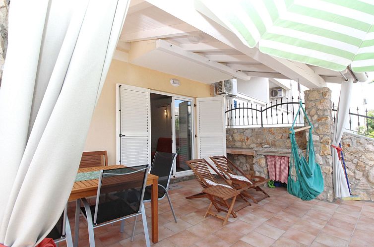 Appartement Appartement in Baška mit Eigener Terrasse