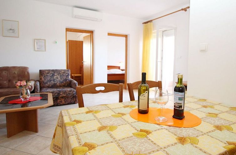 Unterkunft 1043952 - Appartement Kvarner - Appartement Wohnung in Baška mit Eigenem Balkon