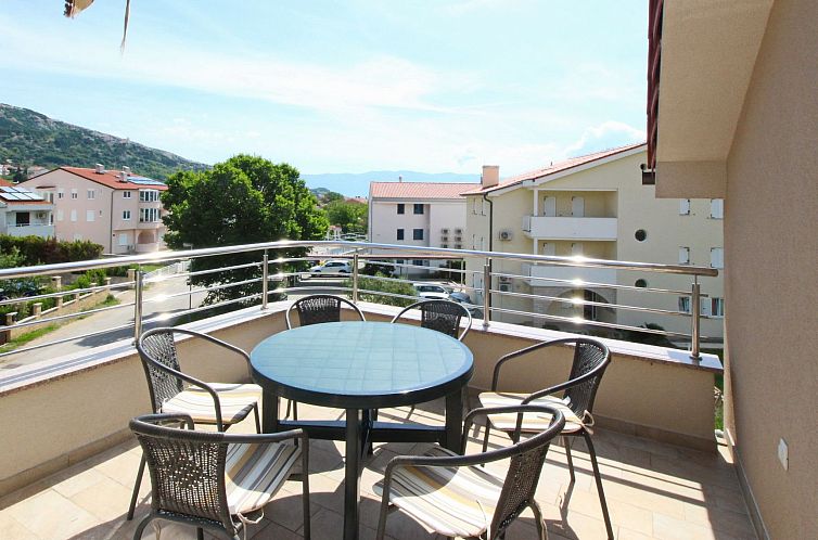 Appartement in Baška mit Terrasse
