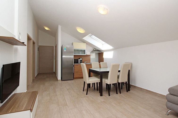 Appartement in Baška mit Terrasse