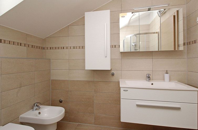 Appartement in Baška mit Terrasse