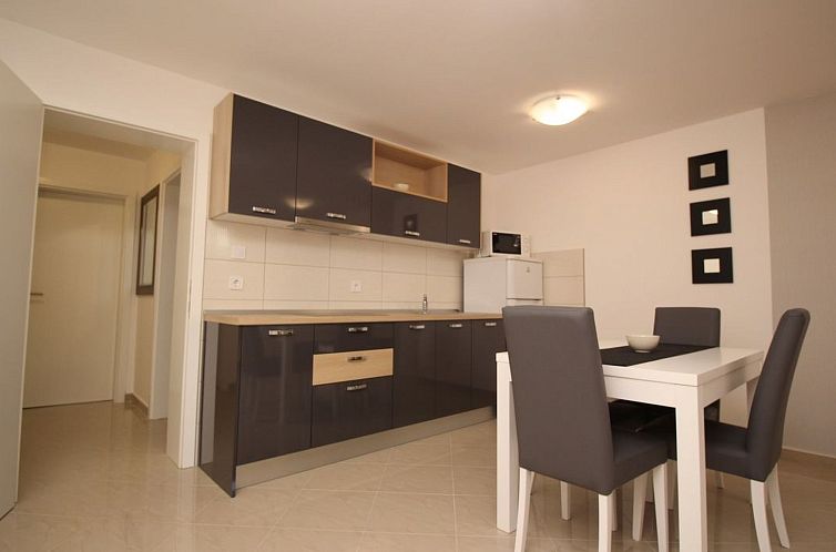 Appartement Nettes Appartement in Baška mit Gemeinsamer Ter