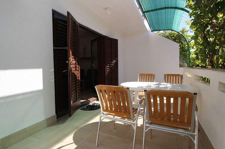 Appartement Charmante Wohnung in Baška mit Eigener Terrasse