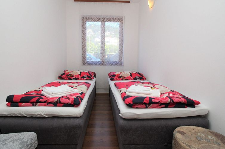 Appartement Charmante Wohnung in Baška mit Eigener Terrasse