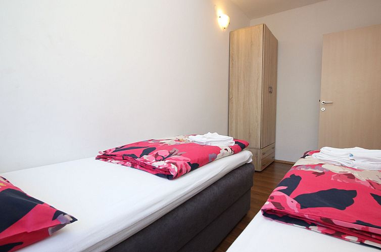Appartement Charmante Wohnung in Baška mit Eigener Terrasse