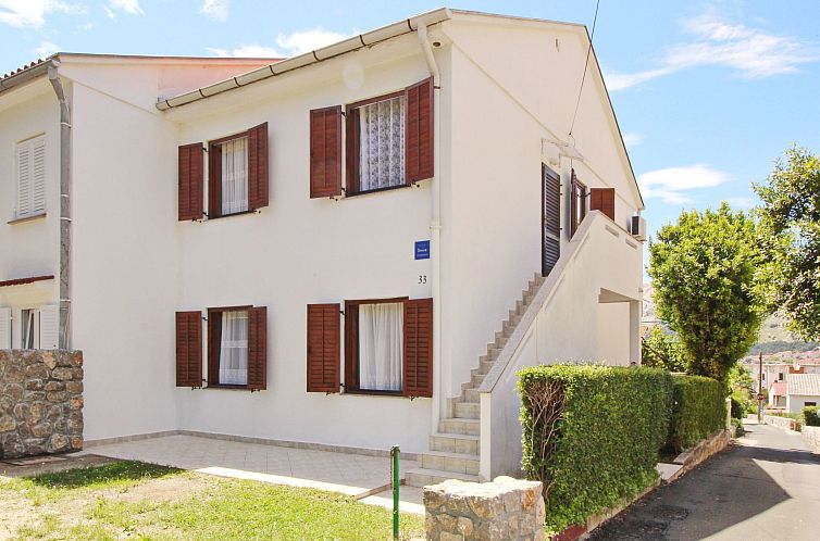 Appartement Charmante Wohnung in Baška mit Eigener Terrasse