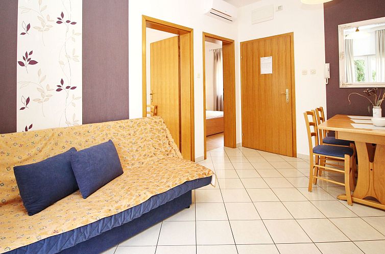 Appartement in Baška mit Eigener Terrasse