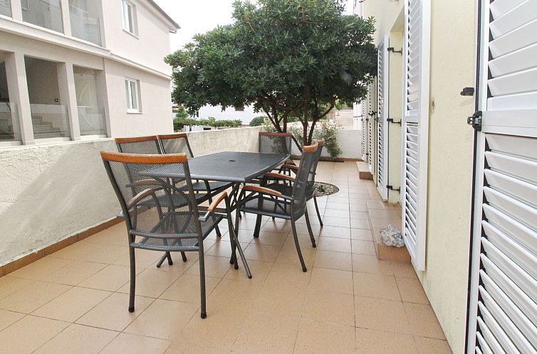 Appartement in Baška mit Eigener Terrasse