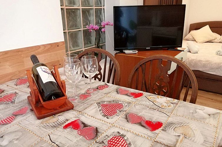 Appartement Studio-Apartment mit Terrasse und Parkplatz