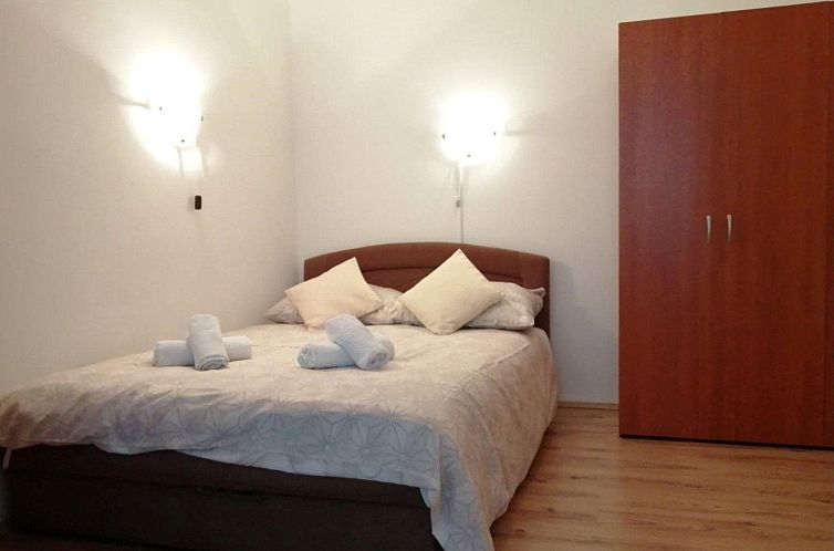 Appartement Studio-Apartment mit Terrasse und Parkplatz