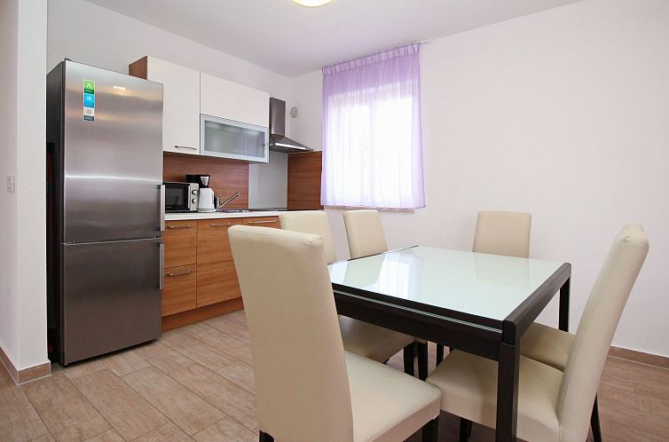 Appartement Appartement in Baška mit Terrasse