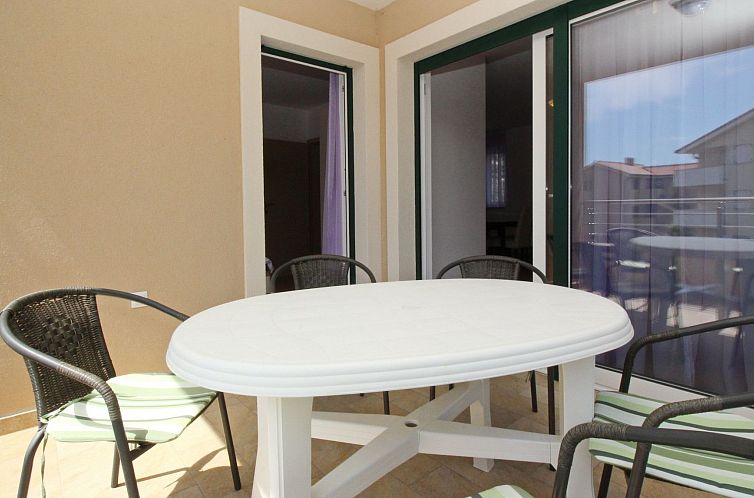 Appartement Appartement in Baška mit Terrasse
