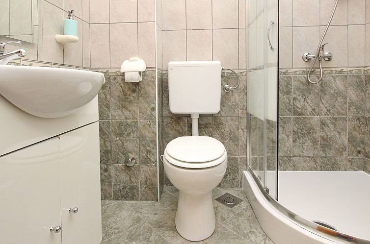 Appartement Charmante Ferienwohnung in Baška mit Eigenem Ba