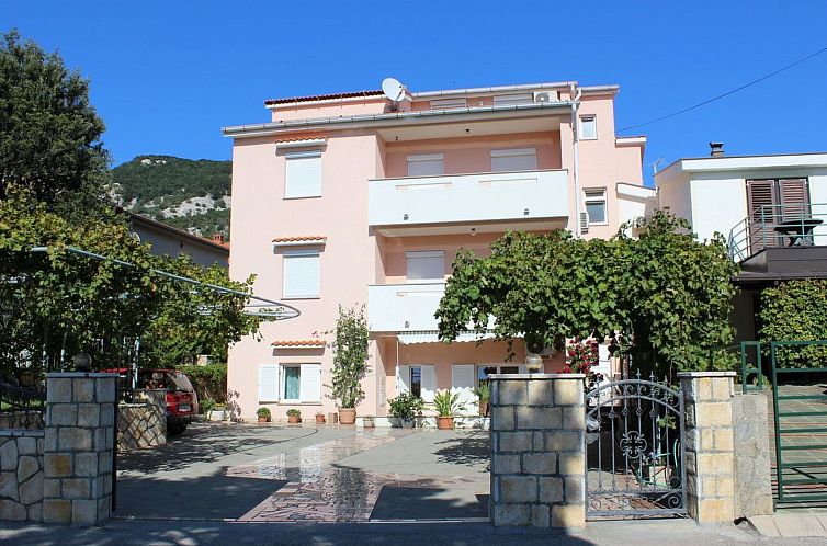 Appartement Schöne Wohnung in Baška mit Eigener Terrasse