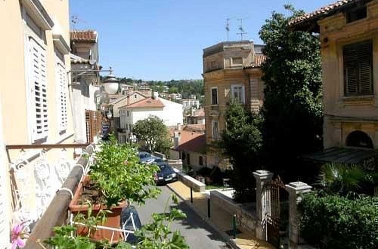 Appartement Schöne Ferienwohnung mit Balkon und Garten