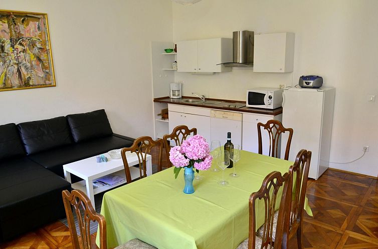 Appartement Schöne Ferienwohnung mit Balkon und Garten