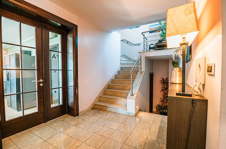 Appartement Großzügiges, modernes Apartment mit Terrasse u
