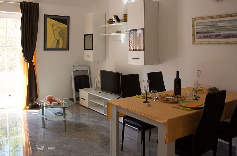 Appartement „BMB Apartments3“ mit Blick aufs Wasser