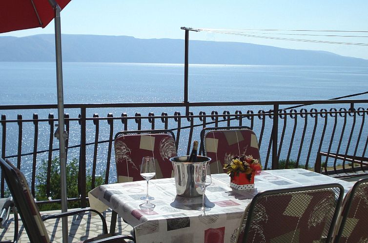 Appartement Gesamte Wohnung mit Terrasse und Meerblick