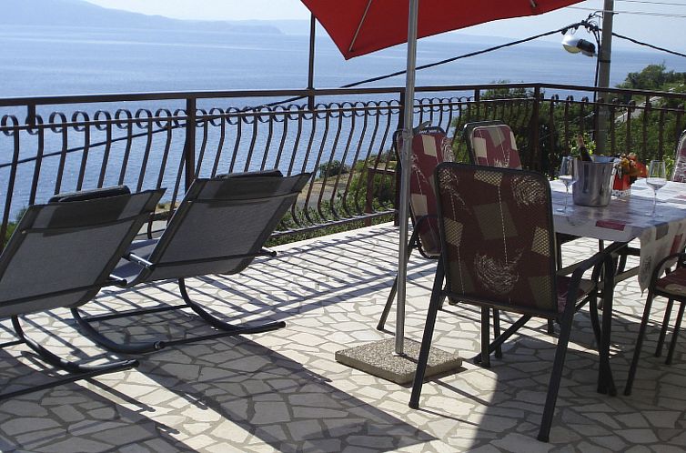 Appartement Gesamte Wohnung mit Terrasse und Meerblick