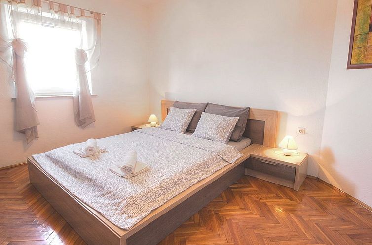 Appartement Gesamte Wohnung mit Terrasse und Meerblick