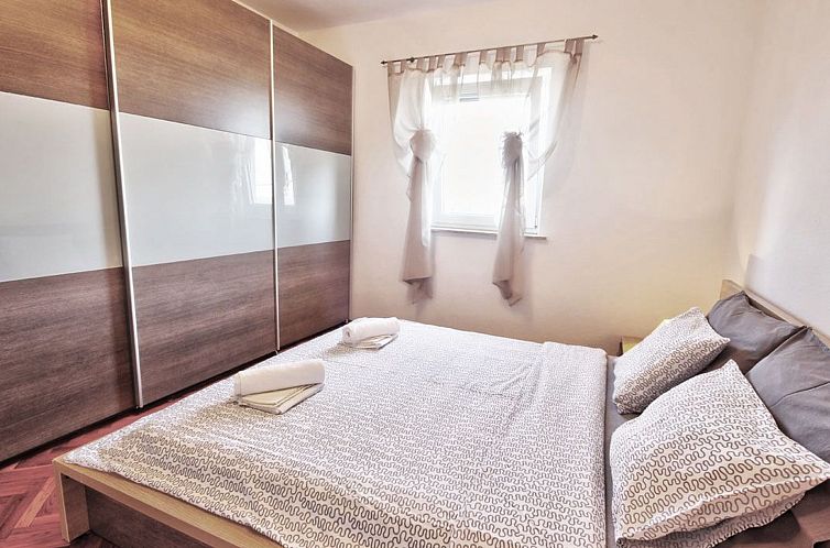 Appartement Gesamte Wohnung mit Terrasse und Meerblick