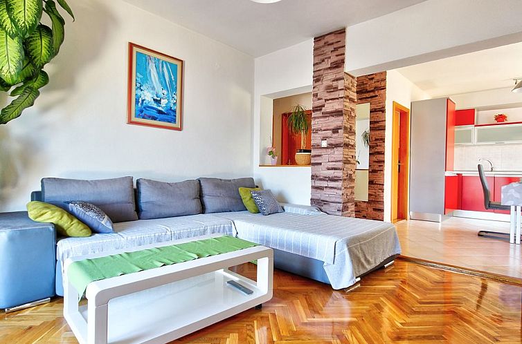 Appartement Gesamte Wohnung mit Terrasse und Meerblick