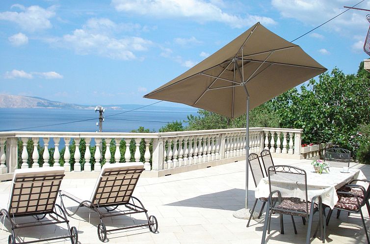 Guest house 1044150 - Apartment Kvarner - Appartement Apartment für zwei Erwachsene und zwei Kinder