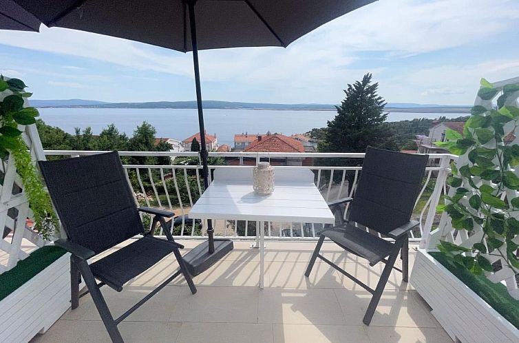 Appartement in Dramalj und Meerblick