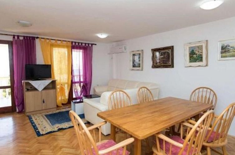 Appartement Appartement in Dramalj mit Möbliertem Balkon