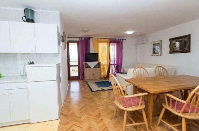 Appartement Appartement in Dramalj mit Möbliertem Balkon