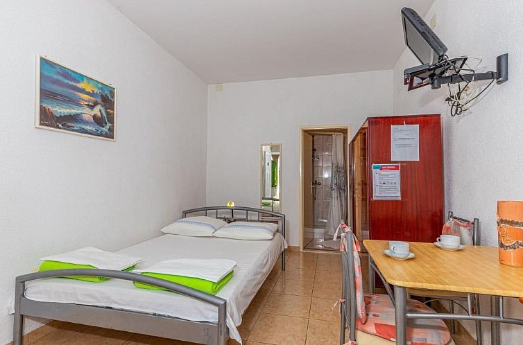 Appartement Wohnung in Dramalj mit Kleiner Terrasse