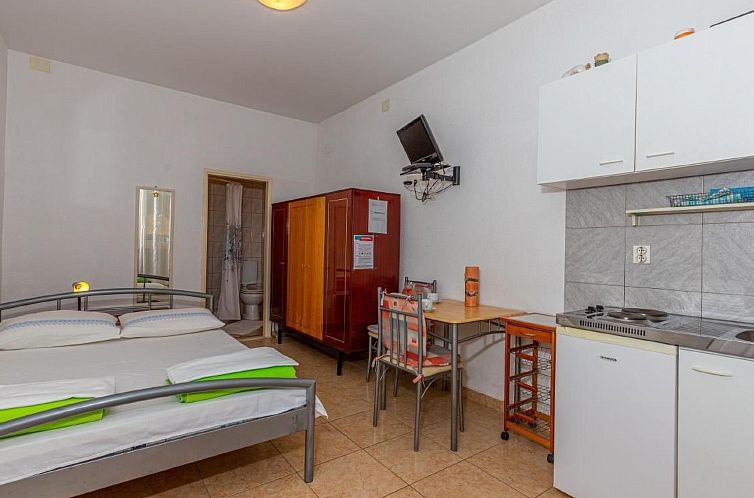 Appartement Wohnung in Dramalj mit Kleiner Terrasse