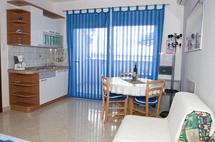 Appartement in Dramalj mit Terrasse