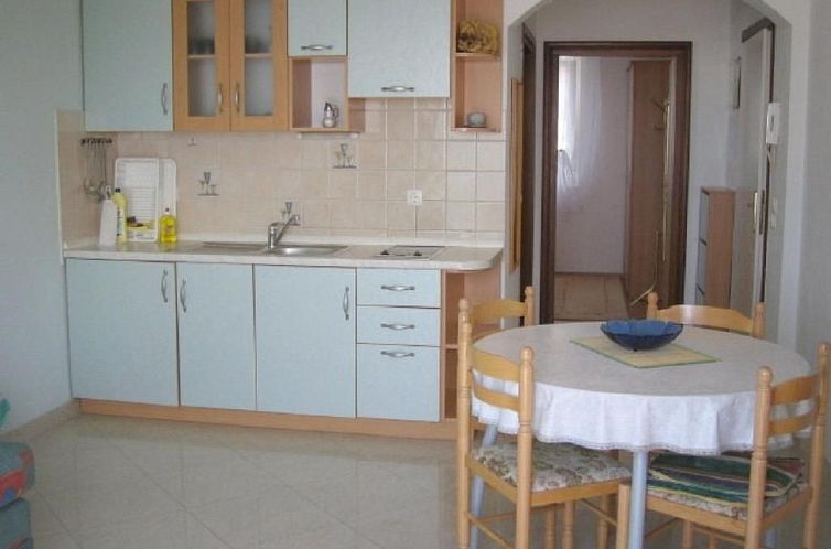 Appartement in Dramalj mit Terrasse