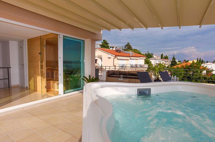 Appartement in Dramalj mit Terrasse