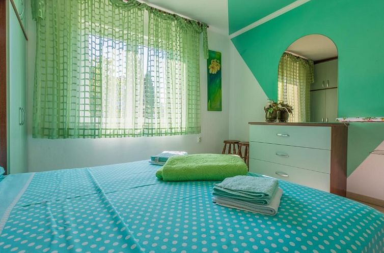 Appartement Appartement in Dramalj mit Terrasse und Grill