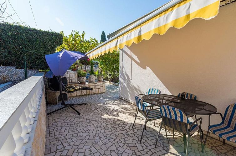 Appartement Appartement in Dramalj mit Terrasse und Grill