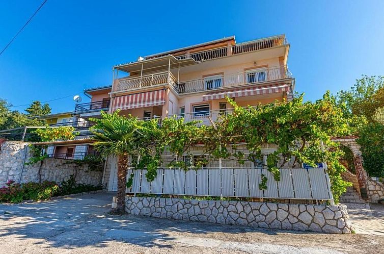 Unterkunft 1044264 - Appartement Kvarner - Appartement in Dramalj mit Terrasse und Grill