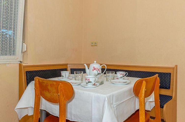 Appartement in Dramalj mit Terrasse und Grill