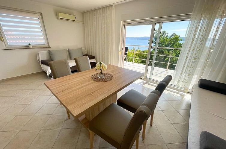 Appartement Wohnung in Dramalj mit Möbliertem Balkon