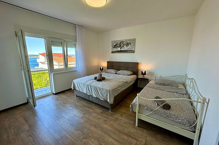 Appartement Wohnung in Dramalj mit Garten, Terrasse und Gril