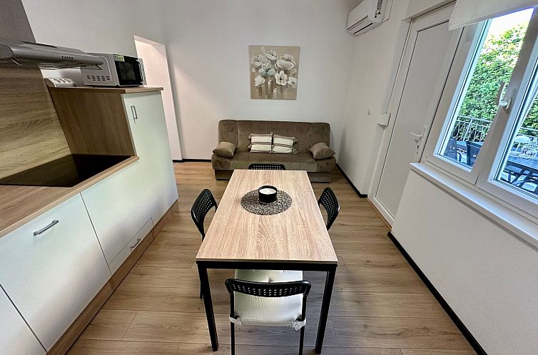 Appartement Wohnung in Dramalj mit Garten, Terrasse und Gril