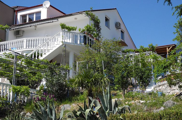 Appartement Wunderschöne Wohnung in Dramalj 70m vom Meer en