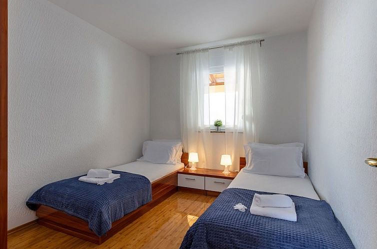 Appartement Wohnung mit Terrasse und Meerblick